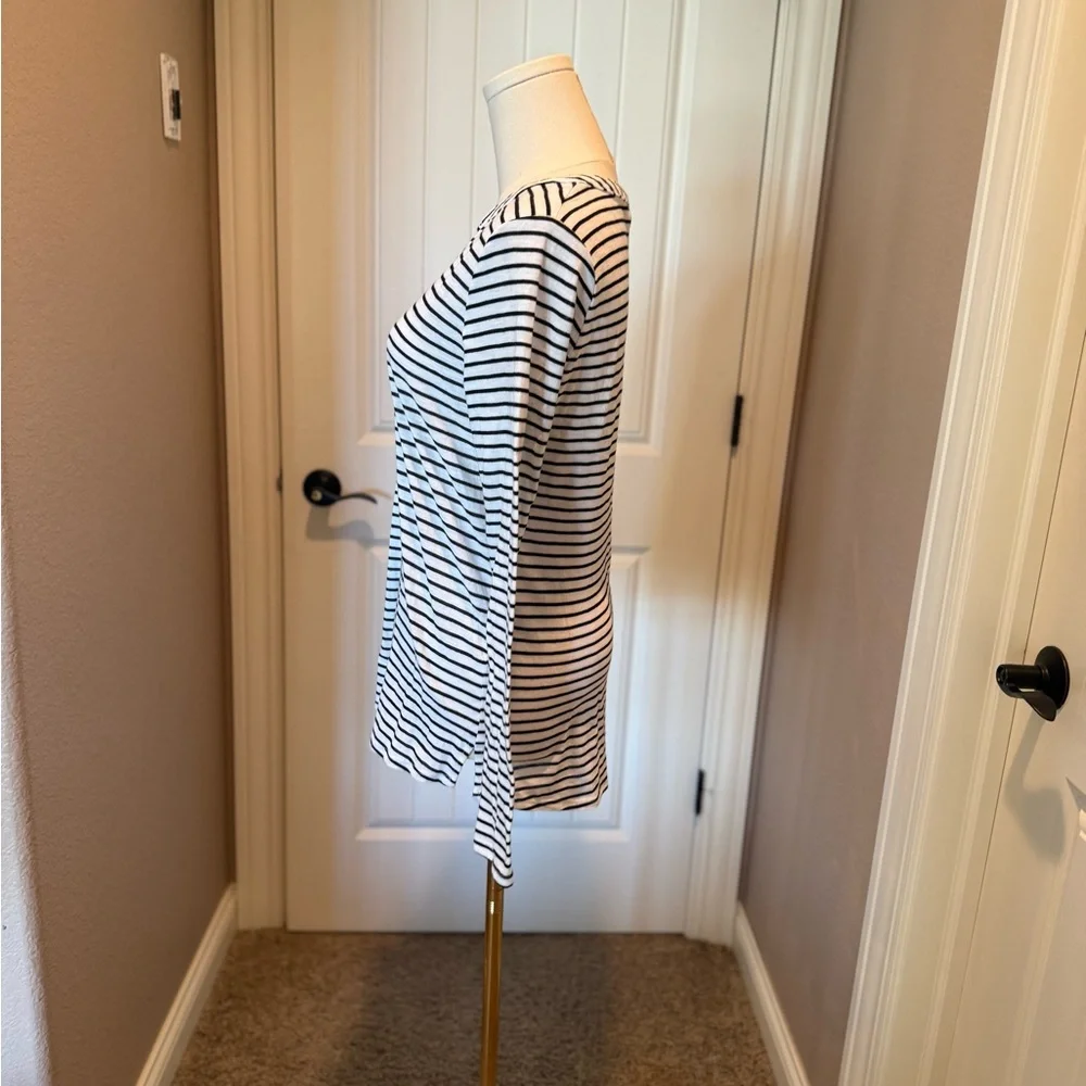 Allison Joy - Evereve Black and White Striped Long Sleeve Top - Picture 2 of 4